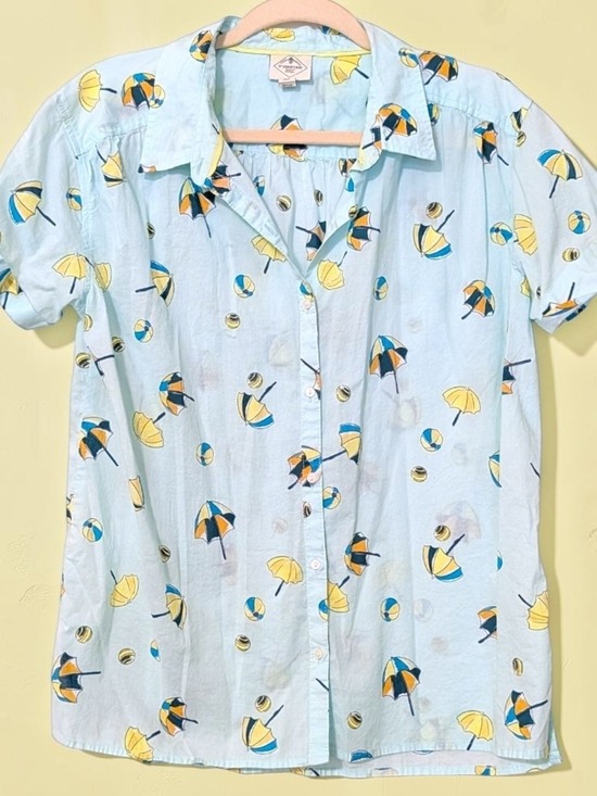 St. John's Bay Tops - Light Blue Umbrella Print Short-Sleeve Button-Up Shirt